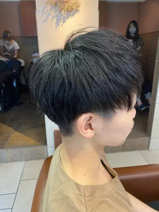 ショート カラー パーマ ヘアアレンジ メンズ メンズパーマの巨匠 鈴木純のヘアスタイル