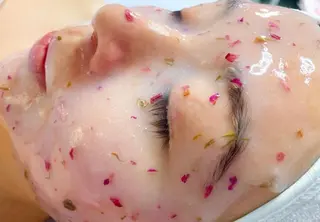 ロング ネイル マツエク・マツパ アイブロウ ワックス脱毛専門店 ICE北千住のエステ・リラクイメージ