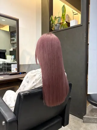 ロング カラー 伊賀本 夢麻のヘアスタイル