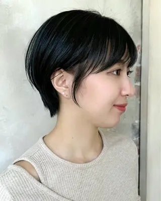 ショート カラー 💍新宿ショート 💍岩田莉奈のヘアスタイル