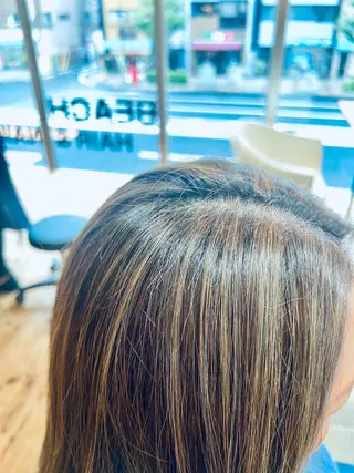 セミロング カラー BEACH　HAIR&NAIL所属・両国駅徒歩1分⭐️ アイロン仕上げのヘアスタイル