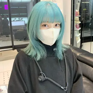 ミディアム カラー ハッシュカット/ハイ トーン/MANAMIのヘアスタイル