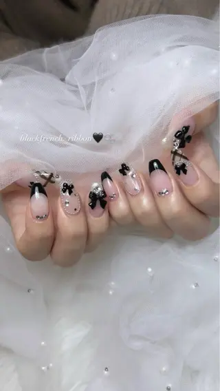 ネイル 𝑬𝑹𝑰𝑲𝑨 𓂃🎀𓈒𓏸のネイルデザイン