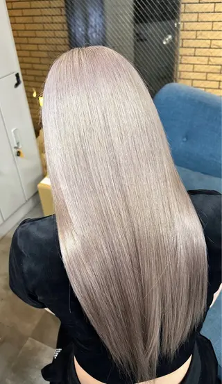 ロング カラー 難波ブリーチカラー 伊藤洋輝のヘアスタイル