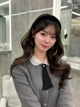 ロング 透明感カラー / 艶カラー/ あいりのヘアスタイル