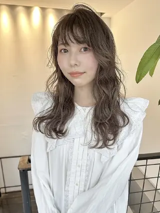 カラー ロング mood 髪質改善 ダブルカラーのヘアスタイル