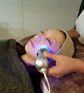 U_la所属・U_la [ウーラ] 片岡の眉毛・アイブロウイメージ