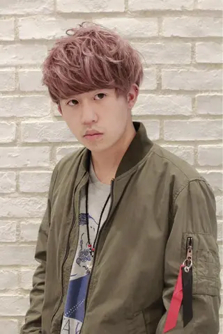 メンズ 所渉/韓国レイヤー /ウルフカットのヘアスタイル