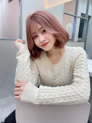 セミロング カラー karin ボブハイトーンのヘアスタイル