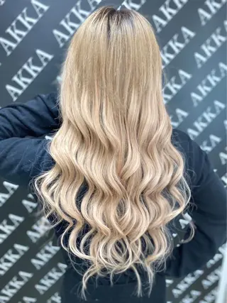 セミロング カラー ヘアアレンジ メンズ キッズ ネイル マツエク・マツパ アイブロウ 🌟ブリーチ特化型 ハイトーンカラー🌟のヘアスタイル