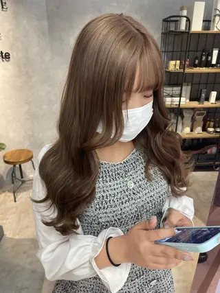 ロング Cielro【 シェイロ 】所属・Cielro/ダブル カラー/西田咲希のヘアスタイル