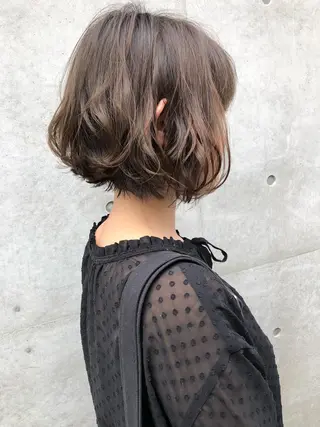 ミディアム パーマ THE DAY所属・AKI HASHIMOTOのヘアスタイル