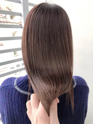 セミロング カラー 韓国🇰🇷レイヤー 映える顔周り🩷のヘアスタイル