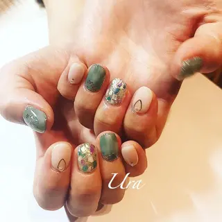 ネイル UrakoNail 《nail》のネイルデザイン
