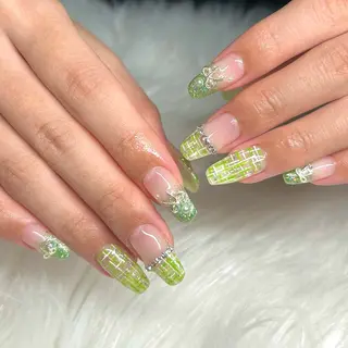 ネイル AURORA eyelash&nail salon アメ村店所属・Aurora Sakiのネイルデザイン