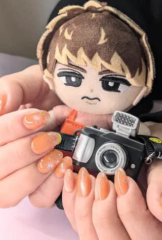 ネイル La Belle Vie所属・imaichise 🧡💜推しネイルのネイルデザイン