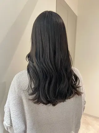 ロング カラー ヘアアレンジ 暗髪カラー🫐パーマ おくだりんかのヘアスタイル