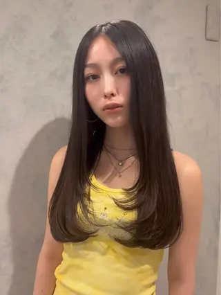 ロング カラー 韓国レイヤーカット 透明感カラー冨田那樹のヘアスタイル