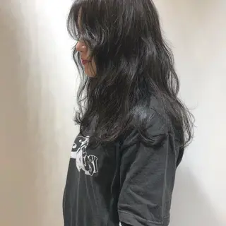 ロング カラー 江原 彩華のヘアスタイル