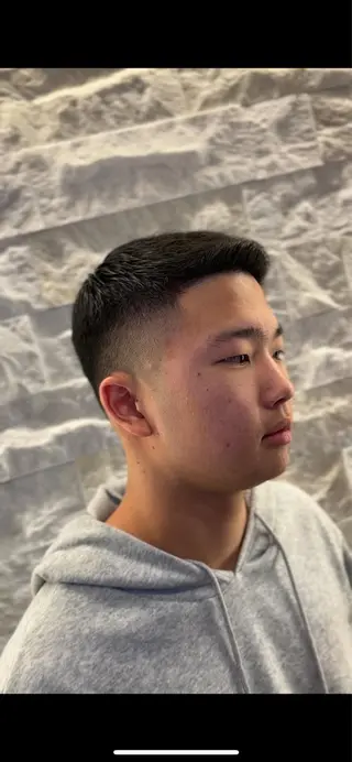 ショート メンズ BLISS BARBER ブリスバーバー所属・安立 玲於のヘアスタイル