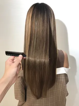 ロング カラー 🌈ハイトーン髪質改 善🌈polon🌟のヘアスタイル