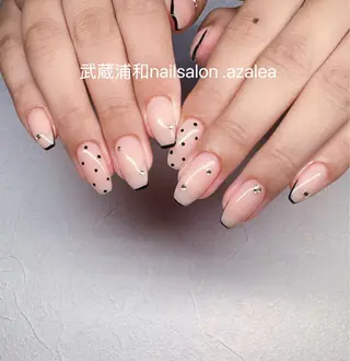 ネイル R inのネイルデザイン