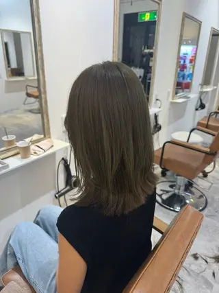 セミロング カラー 赤み無し柔らかカラー 【梅田】madokaのヘアスタイル