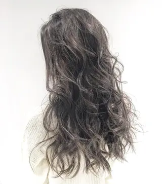 ロング カラー REVE所属・TAKU 美容師のヘアスタイル