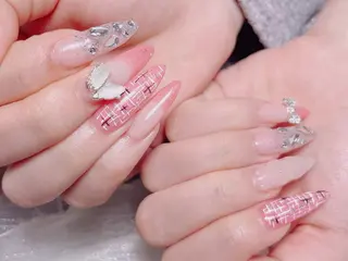 ネイル KARI ネイルサロンのネイルデザイン