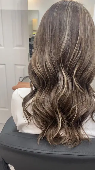 セミロング 銀座/髪質改善カラー 酸性ストレート🍎のヘアスタイル