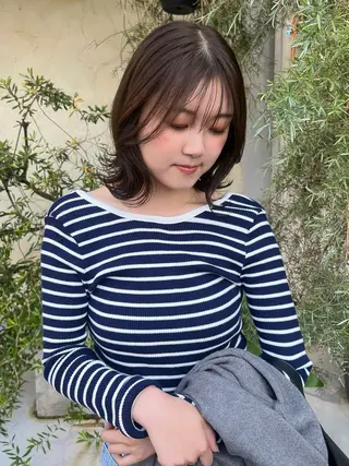 セミロング 和泉市フルール 古賀　薫のヘアスタイル