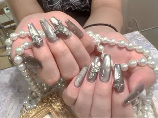ネイル MOA NAIL所属・MoaNail🫶 Yoshiのネイルデザイン