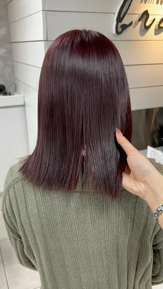 ミディアム カラー ヘアアレンジ インナー×縮毛矯正 ピンクカラー澤井里菜のヘアスタイル