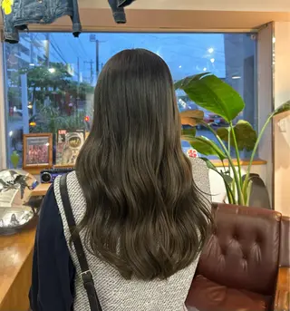 ロング カラー AOI✖️ BY MY SIDEのヘアスタイル