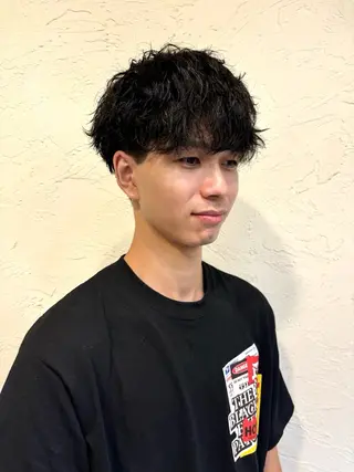 パーマ メンズ ハイトーン/デザイン カラー/るいのヘアスタイル