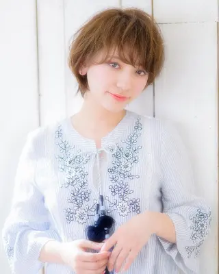 ショート カラー 三好 麻美のヘアスタイル