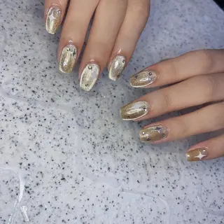 ネイル Queens 榊 まおのネイルデザイン