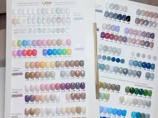 ネイル M🌷nail 長さだし専門店のネイルデザイン
