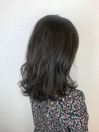 ミディアム カラー 韓国レイヤーカット/ ダブルカラーのヘアスタイル