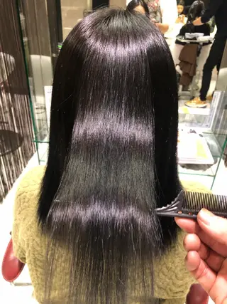 ミディアム 圧倒的美髪ストレート ツダケイタロウのヘアスタイル