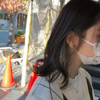 セミロング カラー 山崎 絵莉香のヘアスタイル