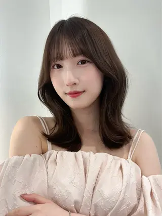 ミディアム Unami 表参道所属・ばんちなつ / ボブ/透明感カラーのヘアスタイル