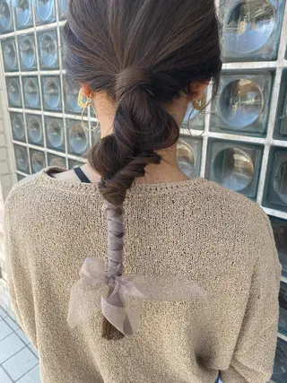 ロング ヘアアレンジ amie by afloat(エイミーバイアフロート)所属・井上 日菜乃のヘアスタイル