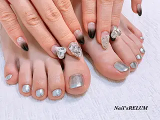 ネイル THECOLORS所属・近貞 莉奈のネイルデザイン