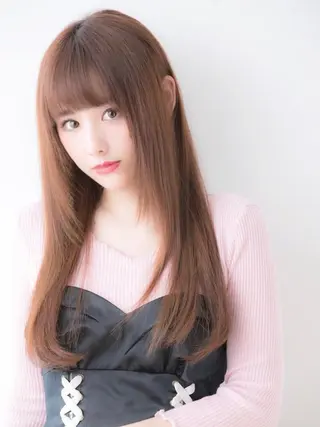 ロング カラー パーマ ヘアアレンジ トレンド眉🫧🪄 kumiの眉毛・アイブロウイメージ