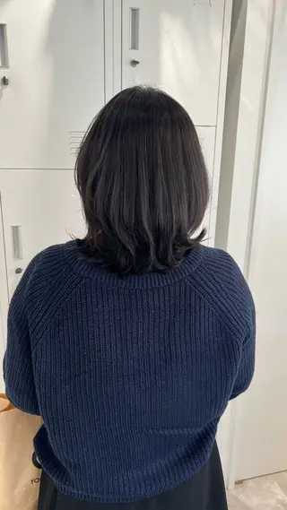 ミディアム 黒阪 なみのヘアスタイル