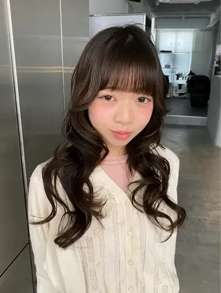 ロング カラー ヘアアレンジ 🟡当日可/天神大名 ハイトーン/レイヤーのヘアスタイル