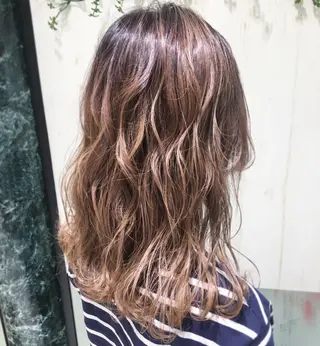 ロング カラー N° jillva ♦️川端裕司♦️のヘアスタイル