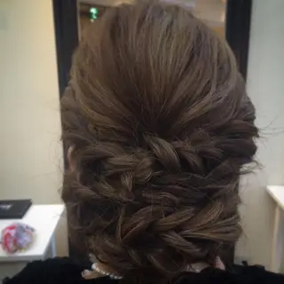 セミロング ロング カラー ヘアアレンジ 鶴見 和美のヘアスタイル