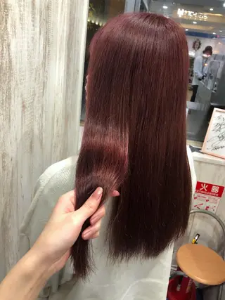 カラー white.所属・white.梅田 デザインカラー🦄のヘアスタイル